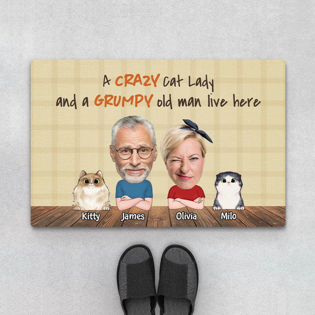 2906DUK1 a crazy cat lady doormat personalised gift ideas for couple