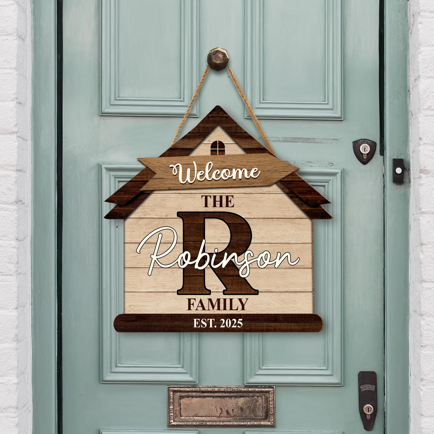 5112QUS2 personalized family gifts wood welcome signs_ with family name 5112Q6LAI