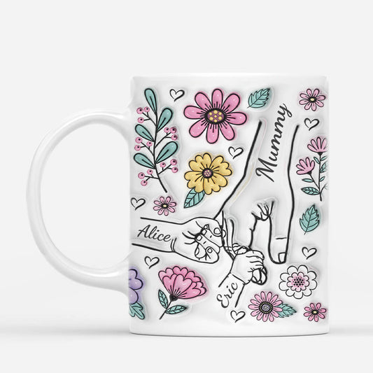 2408MUK2 personalised mom and kids holding hands flowers mug_fa43e0aa 605e 43cc a628 49b84b0ae862