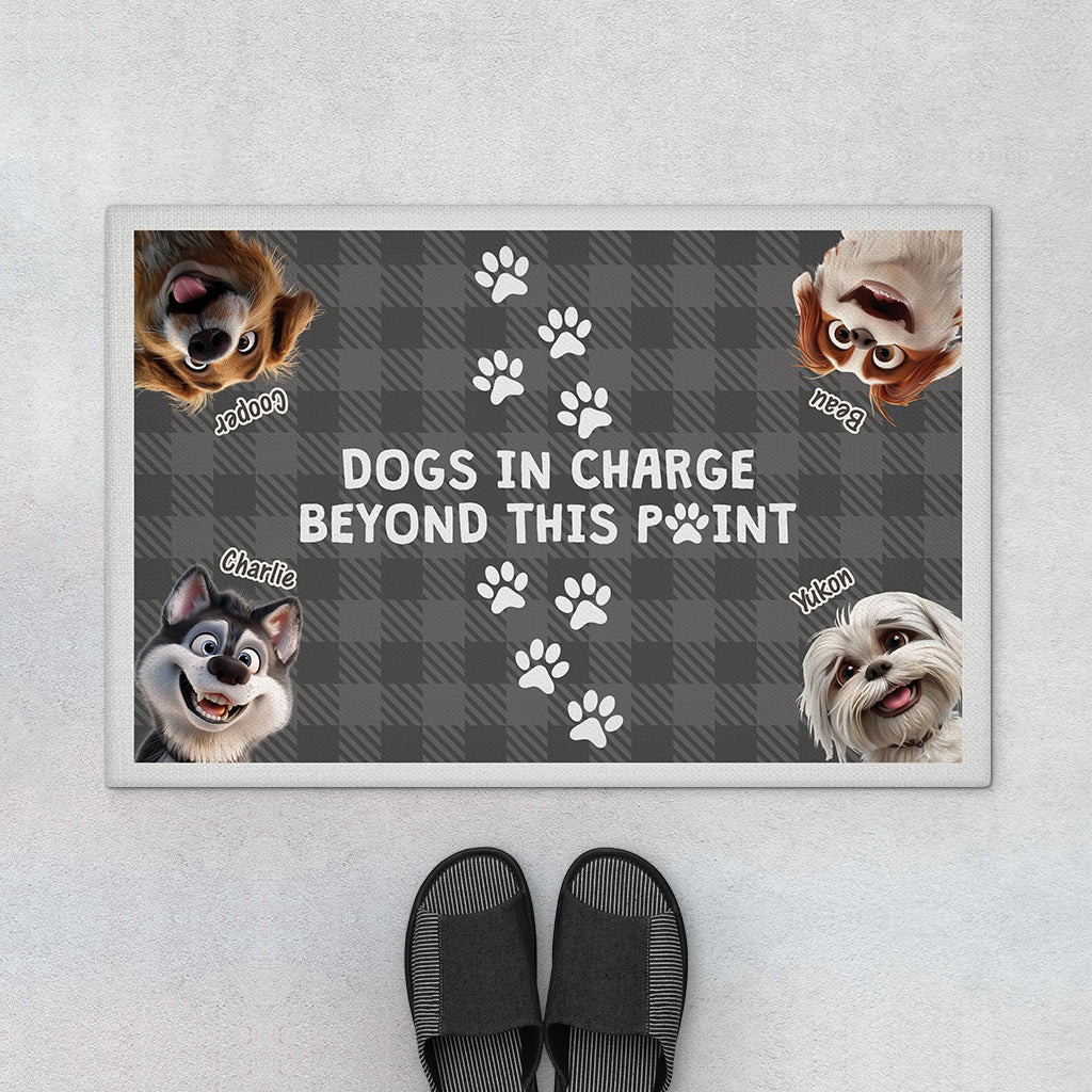 3947DUK1 personalised dogs in charge doormat 3947DKI5C