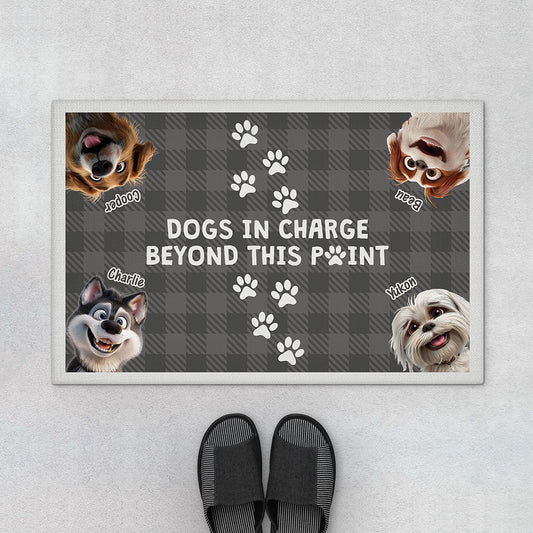 3947DUK1 personalised dogs in charge doormat 3947DKI5C