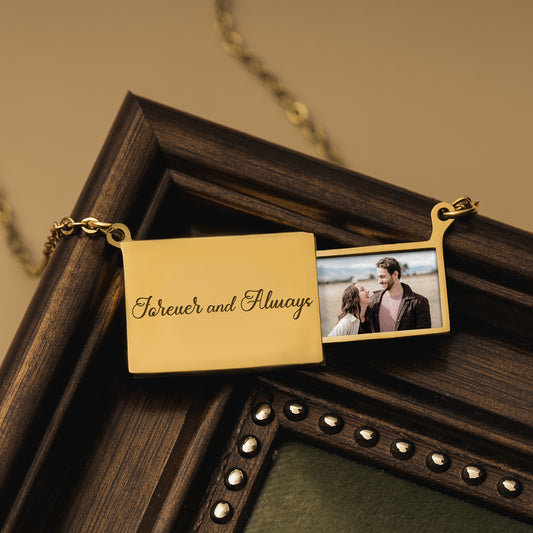 8525JUK2 personalised necklace with photo inside for couples_ 8525jcl5a
