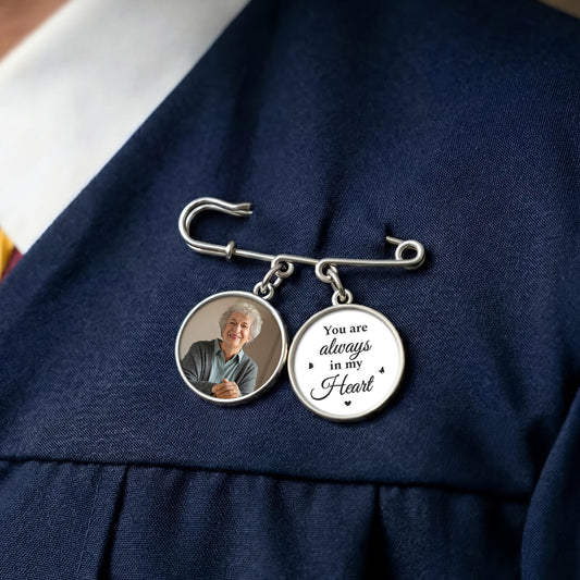 9006AUK2 personalised graduation lapel pin with photo 9006ajapas
